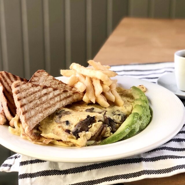 Onion and Mushroom Omelette Platter Hilltop Perk Deli